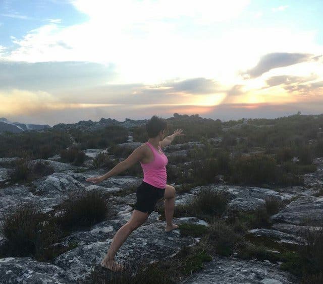 Tafelberg Wandern Skeleton Gorge Yoga Kapstadt
